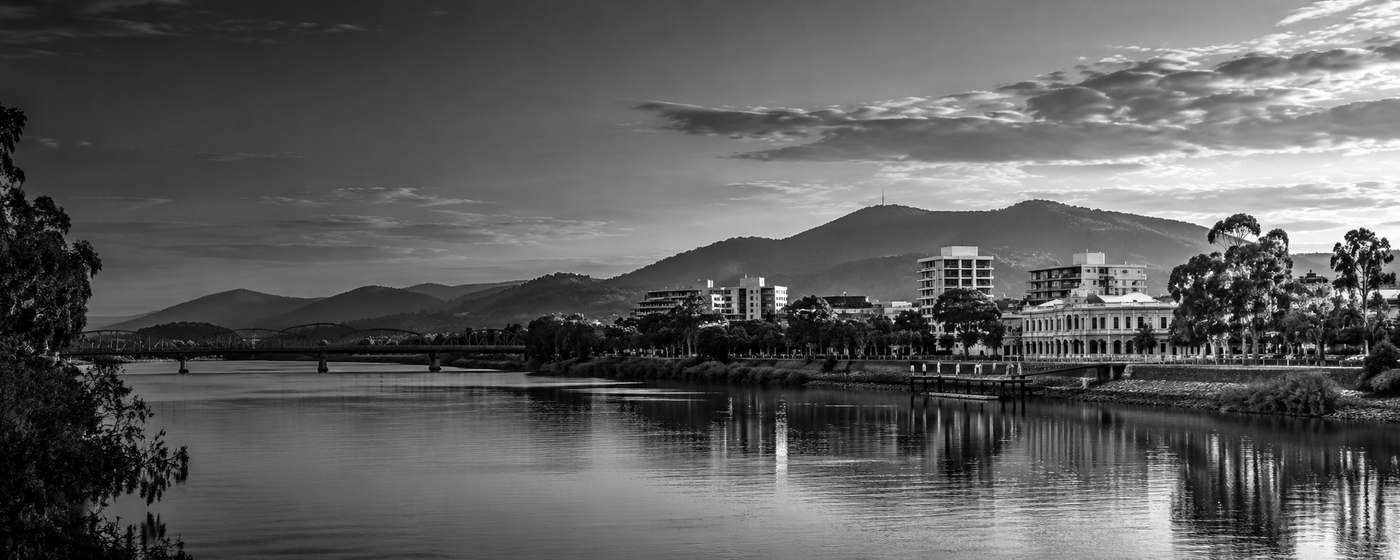 Rockhampton riverfront on the Fitzroy River with Mount Archer behind